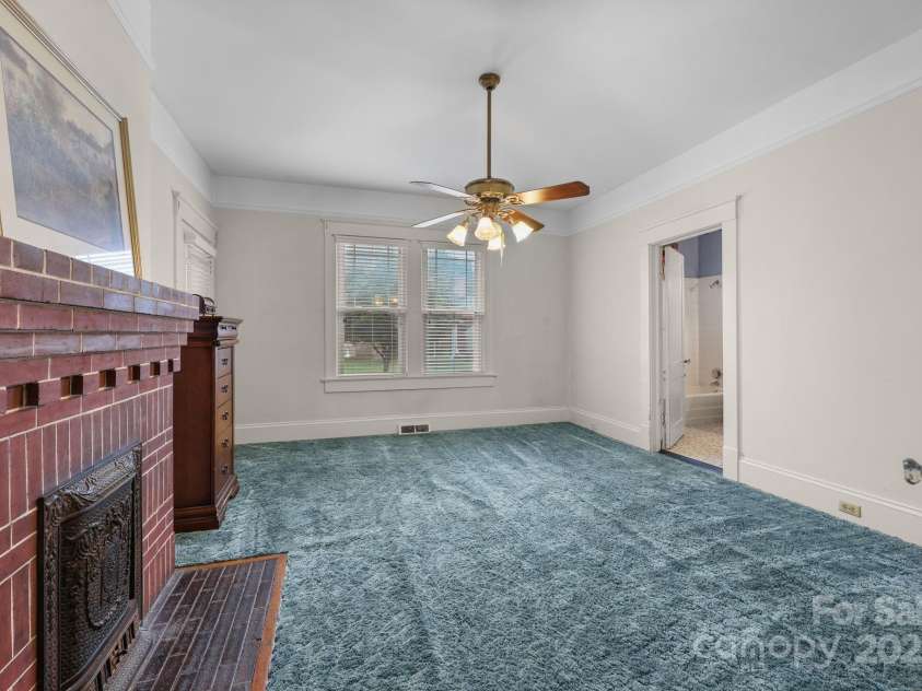 207 Maupin Avenue, Salisbury, NC 28144.  MLS# CAR4310470, YatesRealty ID 4673. 