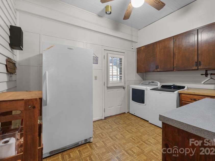 207 Maupin Avenue, Salisbury, NC 28144.  MLS# CAR4310470, YatesRealty ID 4673. 