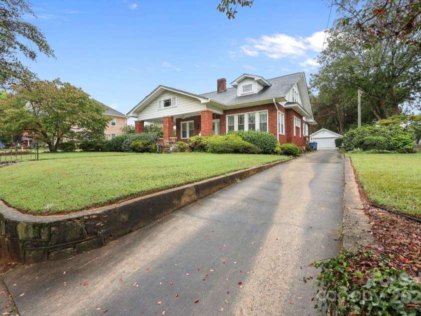 207 Maupin Avenue, Salisbury, NC 28144.  MLS# CAR4310470, YatesRealty ID 4673. 