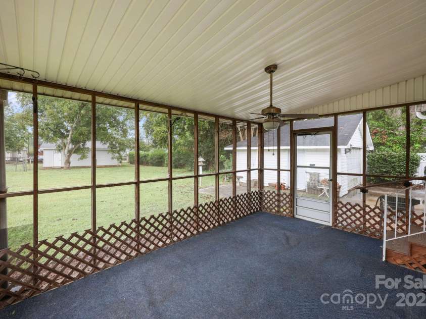 207 Maupin Avenue, Salisbury, NC 28144.  MLS# CAR4310470, YatesRealty ID 4673. 