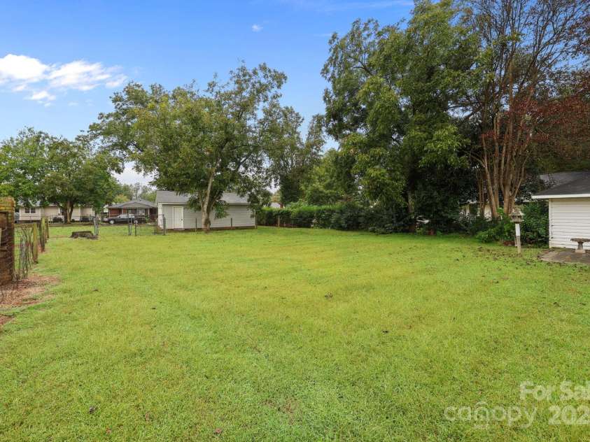 207 Maupin Avenue, Salisbury, NC 28144.  MLS# CAR4310470, YatesRealty ID 4673. 