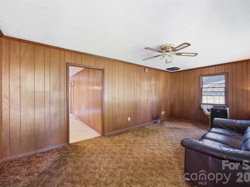 150 Mcshag Drive, Kannapolis, NC 28081.  MLS# CAR4418124, YatesRealty ID 46730. 