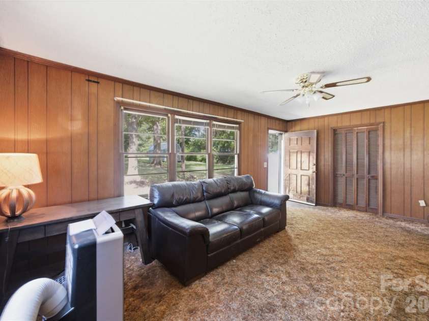 150 Mcshag Drive, Kannapolis, NC 28081.  MLS# CAR4418124, YatesRealty ID 46730. 