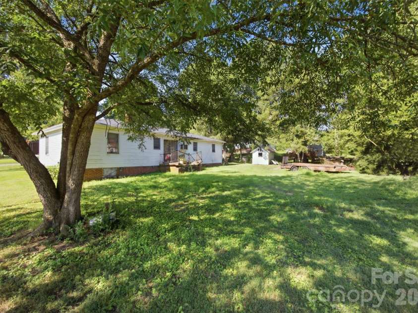 150 Mcshag Drive, Kannapolis, NC 28081.  MLS# CAR4418124, YatesRealty ID 46730. 