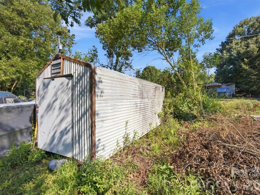150 Mcshag Drive, Kannapolis, NC 28081.  MLS# CAR4418124, YatesRealty ID 46730. 
