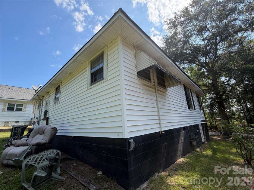77 Franklin Street, Wadesboro, NC 28170.  MLS# CAR4415003, YatesRealty ID 46731. 