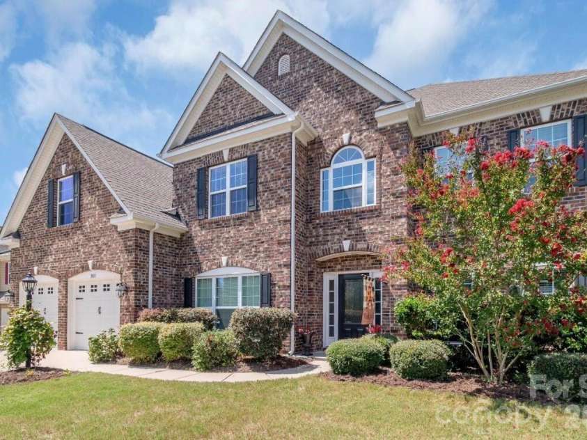 2083 Topaz Plaza, Davidson, NC 28036.  MLS# CAR4418180, YatesRealty ID 46732. 