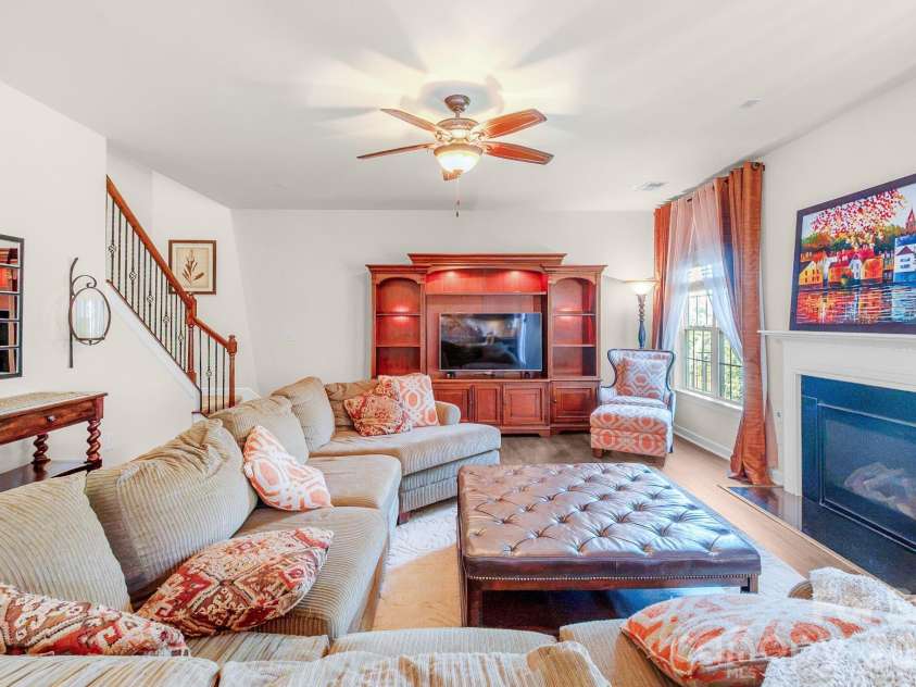 2083 Topaz Plaza, Davidson, NC 28036.  MLS# CAR4418180, YatesRealty ID 46732. 
