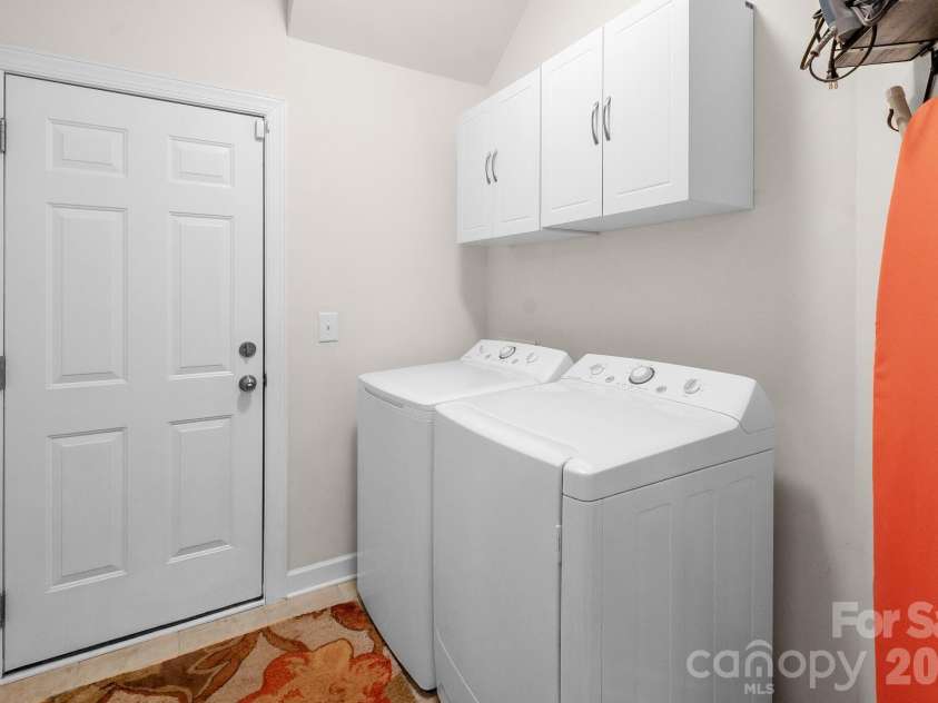 2083 Topaz Plaza, Davidson, NC 28036.  MLS# CAR4418180, YatesRealty ID 46732. 