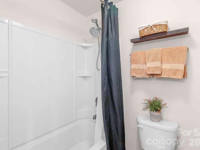 2083 Topaz Plaza, Davidson, NC 28036.  MLS# CAR4418180, YatesRealty ID 46732. 