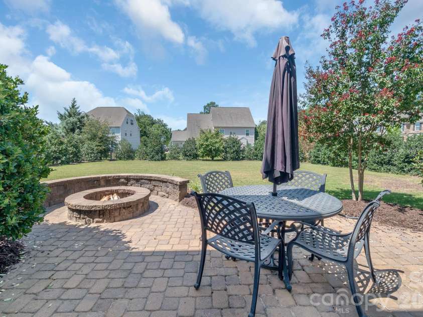 2083 Topaz Plaza, Davidson, NC 28036.  MLS# CAR4418180, YatesRealty ID 46732. 