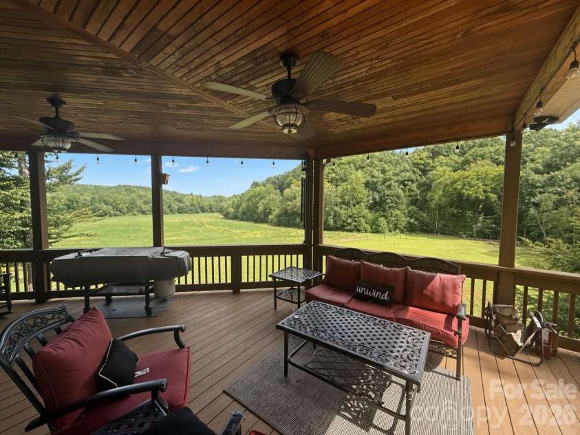 654 Chipley Ford Road, Statesville, NC 28625.  MLS# CAR4417843, YatesRealty ID 46734. 