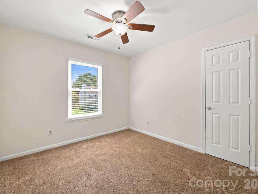 12313 Carolina Crossing Drive, Charlotte, NC 28273.  MLS# CAR4402482, YatesRealty ID 46735. 