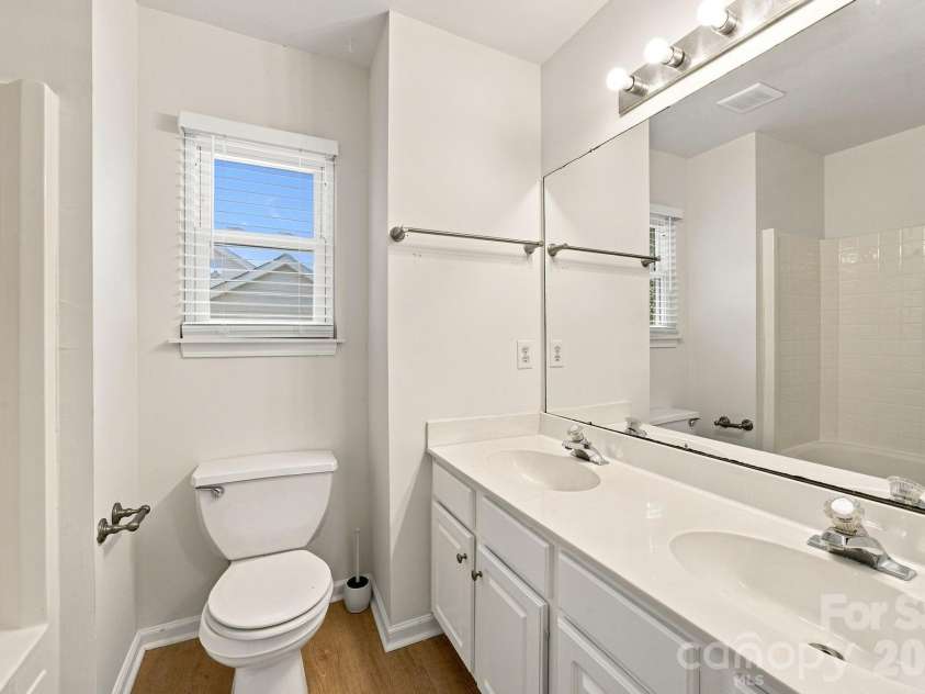 12313 Carolina Crossing Drive, Charlotte, NC 28273.  MLS# CAR4402482, YatesRealty ID 46735. 