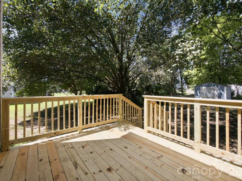 12313 Carolina Crossing Drive, Charlotte, NC 28273.  MLS# CAR4402482, YatesRealty ID 46735. 