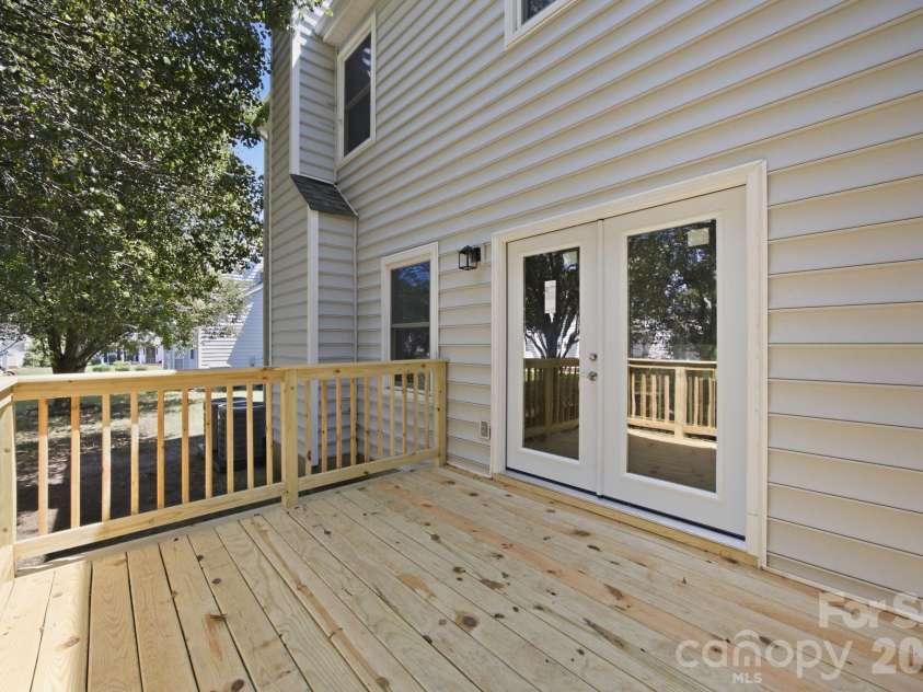 12313 Carolina Crossing Drive, Charlotte, NC 28273.  MLS# CAR4402482, YatesRealty ID 46735. 