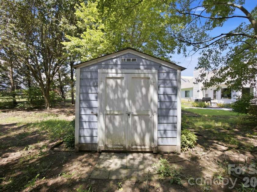 12313 Carolina Crossing Drive, Charlotte, NC 28273.  MLS# CAR4402482, YatesRealty ID 46735. 