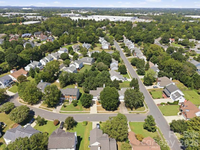 12313 Carolina Crossing Drive, Charlotte, NC 28273.  MLS# CAR4402482, YatesRealty ID 46735. 