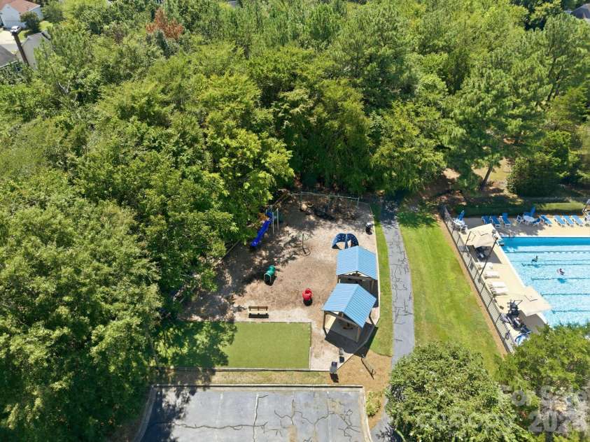 12313 Carolina Crossing Drive, Charlotte, NC 28273.  MLS# CAR4402482, YatesRealty ID 46735. 