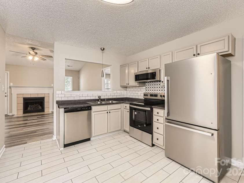 3023 Fairglen Road, Charlotte, NC 28269.  MLS# CAR4240776, YatesRealty ID 4674. 