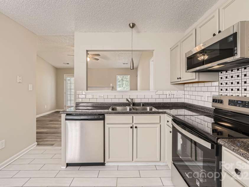 3023 Fairglen Road, Charlotte, NC 28269.  MLS# CAR4240776, YatesRealty ID 4674. 