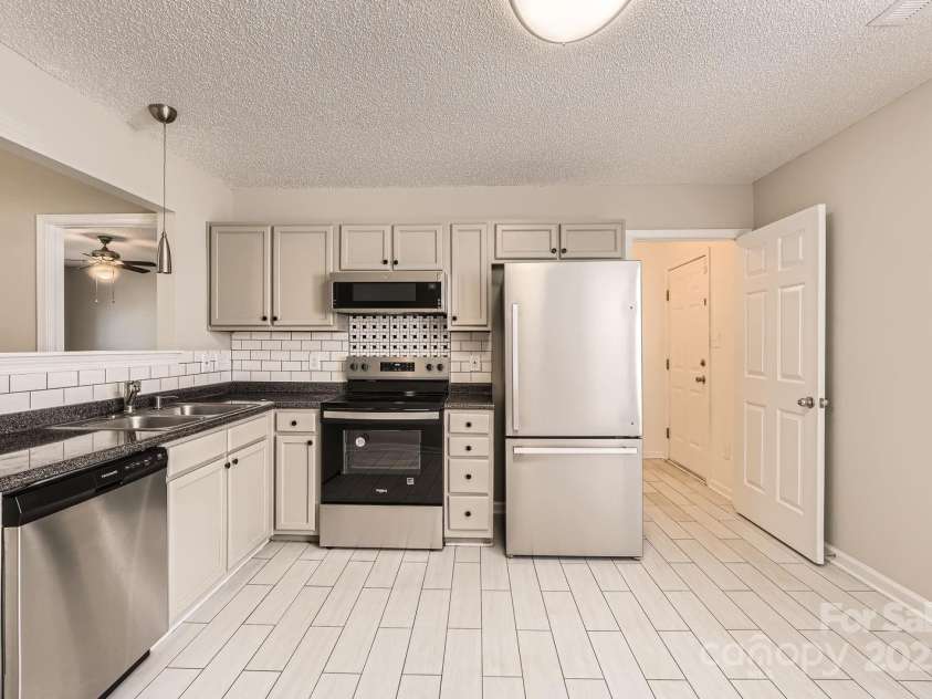 3023 Fairglen Road, Charlotte, NC 28269.  MLS# CAR4240776, YatesRealty ID 4674. 