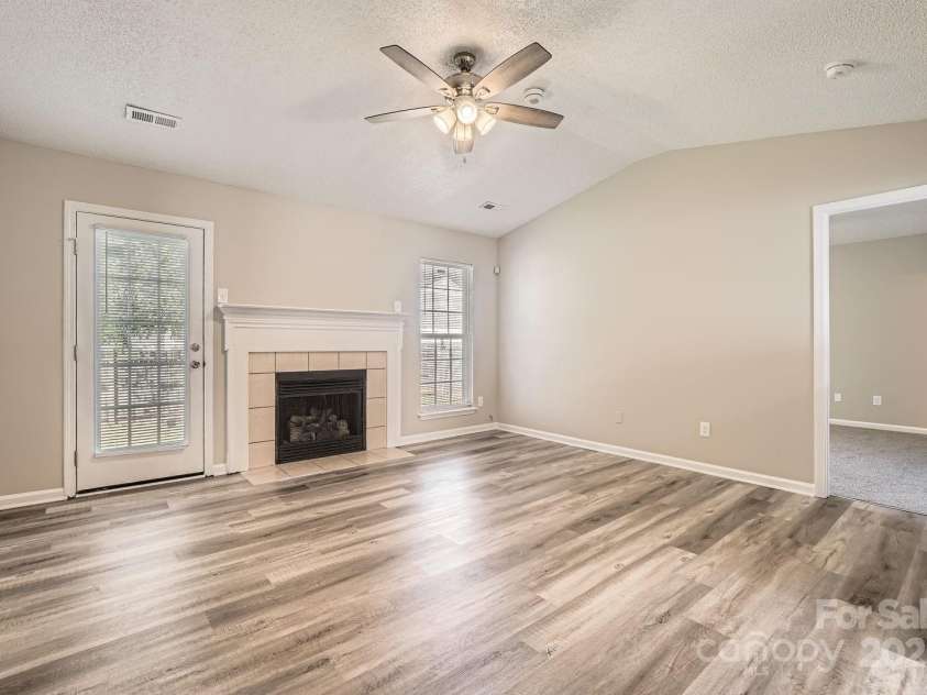 3023 Fairglen Road, Charlotte, NC 28269.  MLS# CAR4240776, YatesRealty ID 4674. 