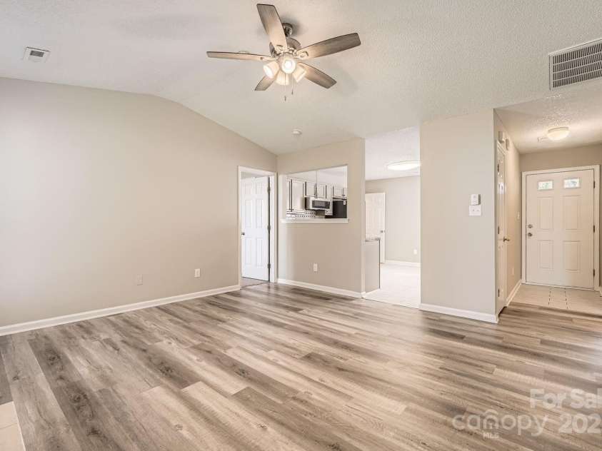 3023 Fairglen Road, Charlotte, NC 28269.  MLS# CAR4240776, YatesRealty ID 4674. 