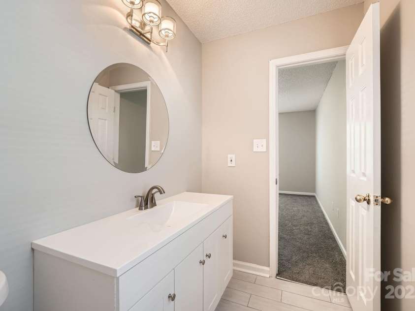 3023 Fairglen Road, Charlotte, NC 28269.  MLS# CAR4240776, YatesRealty ID 4674. 