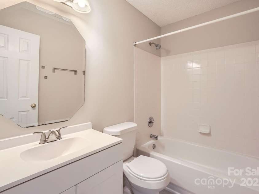 3023 Fairglen Road, Charlotte, NC 28269.  MLS# CAR4240776, YatesRealty ID 4674. 