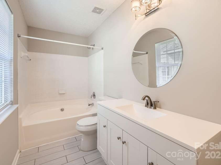 3023 Fairglen Road, Charlotte, NC 28269.  MLS# CAR4240776, YatesRealty ID 4674. 