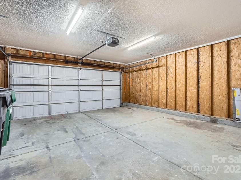 3023 Fairglen Road, Charlotte, NC 28269.  MLS# CAR4240776, YatesRealty ID 4674. 