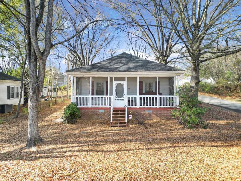49 2nd Street, Concord, NC 28027.  MLS# CAR4325360, YatesRealty ID 4674. 