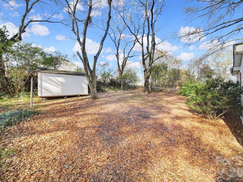 49 2nd Street, Concord, NC 28027.  MLS# CAR4325360, YatesRealty ID 4674. 