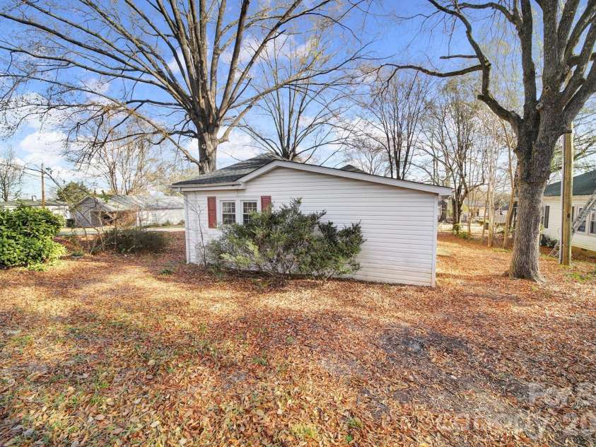 49 2nd Street, Concord, NC 28027.  MLS# CAR4325360, YatesRealty ID 4674. 