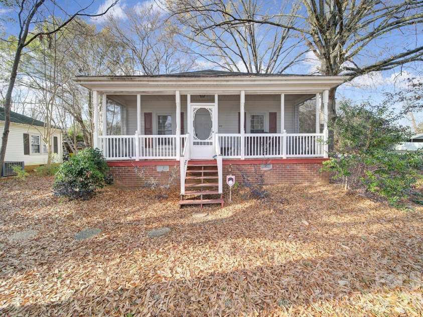 49 2nd Street, Concord, NC 28027.  MLS# CAR4325360, YatesRealty ID 4674. 