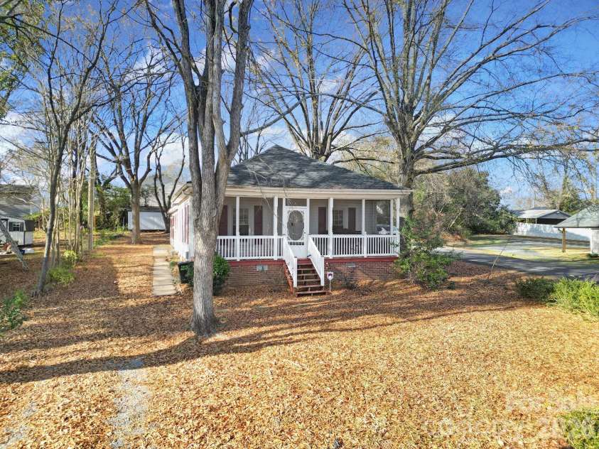 49 2nd Street, Concord, NC 28027.  MLS# CAR4325360, YatesRealty ID 4674. 