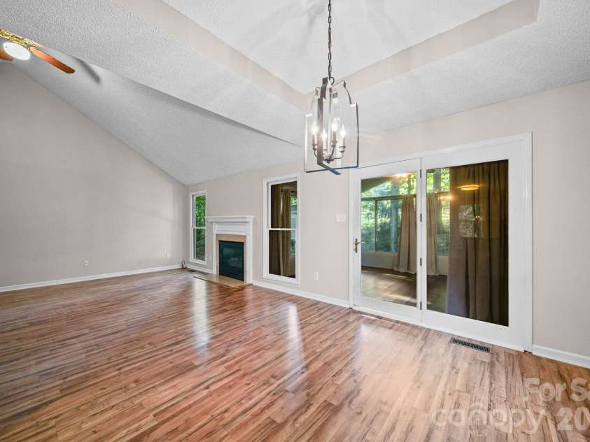 821 Deer Path Place, Mooresville, NC 28115.  MLS# CAR4418014, YatesRealty ID 46740. 