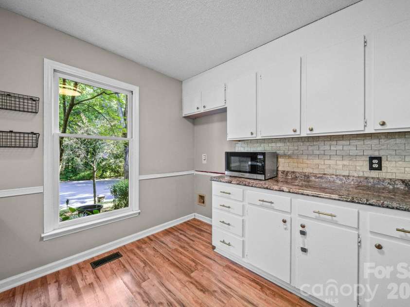 821 Deer Path Place, Mooresville, NC 28115.  MLS# CAR4418014, YatesRealty ID 46740. 