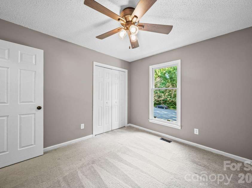 821 Deer Path Place, Mooresville, NC 28115.  MLS# CAR4418014, YatesRealty ID 46740. 