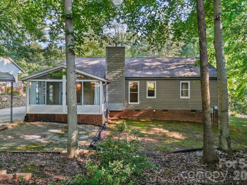 821 Deer Path Place, Mooresville, NC 28115.  MLS# CAR4418014, YatesRealty ID 46740. 