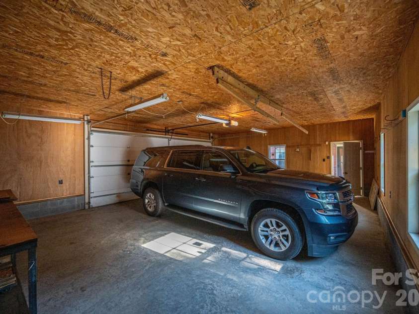 1306 11th Avenue, Hickory, NC 28602.  MLS# CAR4418185, YatesRealty ID 46742. 