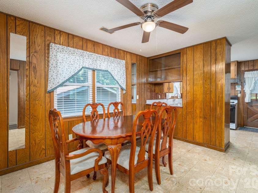 1306 11th Avenue, Hickory, NC 28602.  MLS# CAR4418185, YatesRealty ID 46742. 