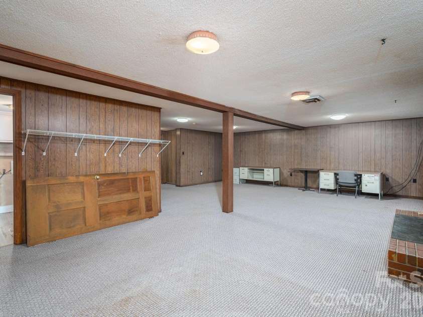 1306 11th Avenue, Hickory, NC 28602.  MLS# CAR4418185, YatesRealty ID 46742. 