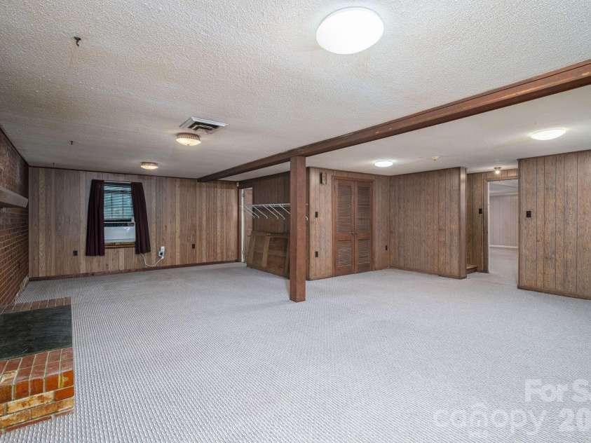 1306 11th Avenue, Hickory, NC 28602.  MLS# CAR4418185, YatesRealty ID 46742. 