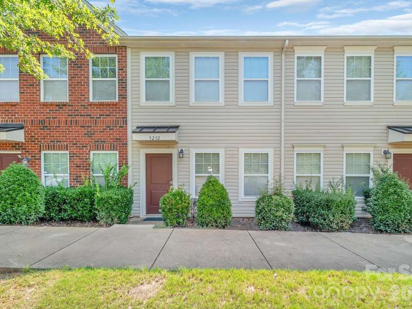 5232 Prosperity Church Road, Charlotte, NC 28269.  MLS# CAR4417849, YatesRealty ID 46743. 