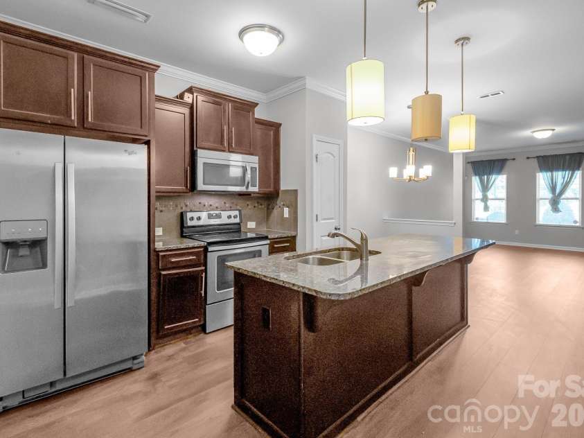 5232 Prosperity Church Road, Charlotte, NC 28269.  MLS# CAR4417849, YatesRealty ID 46743. 