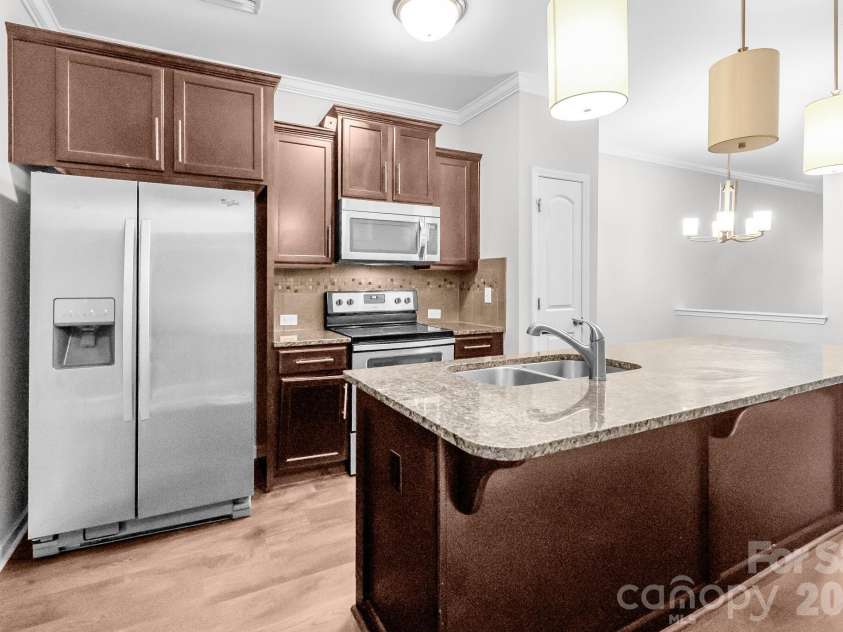 5232 Prosperity Church Road, Charlotte, NC 28269.  MLS# CAR4417849, YatesRealty ID 46743. 