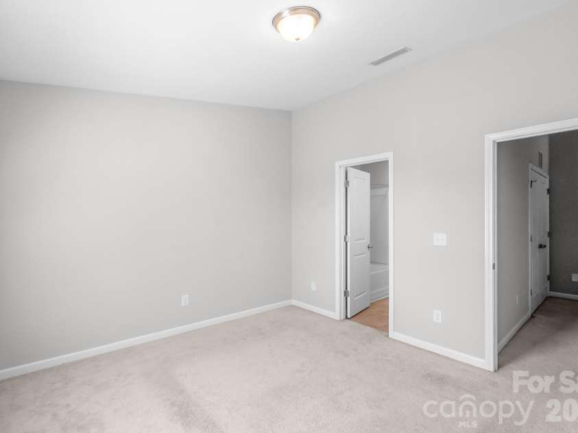 5232 Prosperity Church Road, Charlotte, NC 28269.  MLS# CAR4417849, YatesRealty ID 46743. 