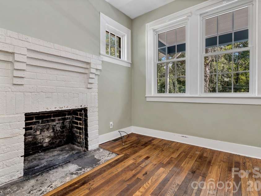 88 Brooklyn Road, Asheville, NC 28803.  MLS# CAR4418198, YatesRealty ID 46744. 